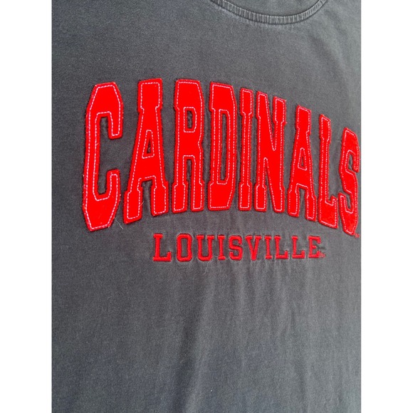 Louisville Cardinals T Shirt‎ Mens M Vintage Black Red Spell Out Logo - Picture 7 of 7